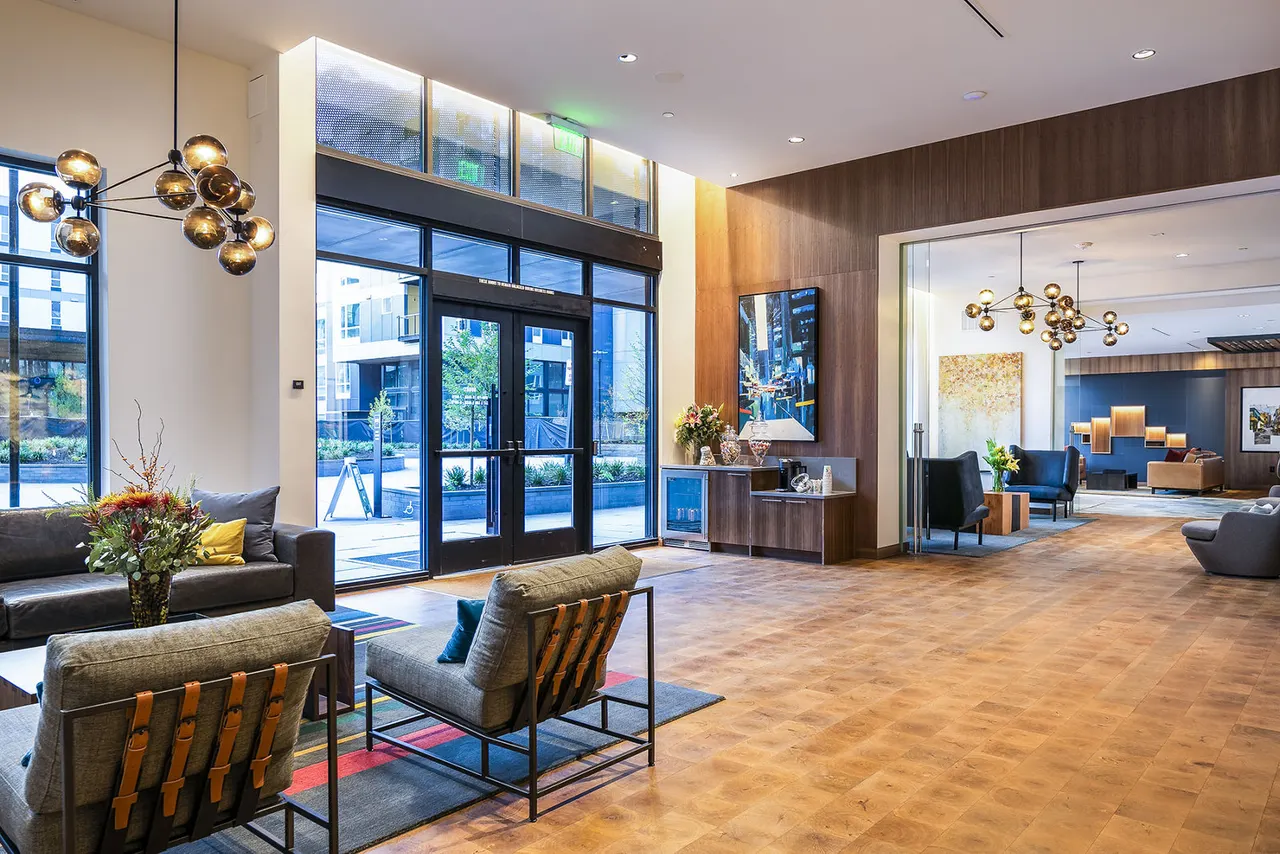 Hyde Square Apartments