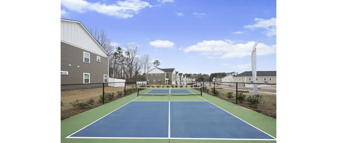 Oak Lake Townhomes