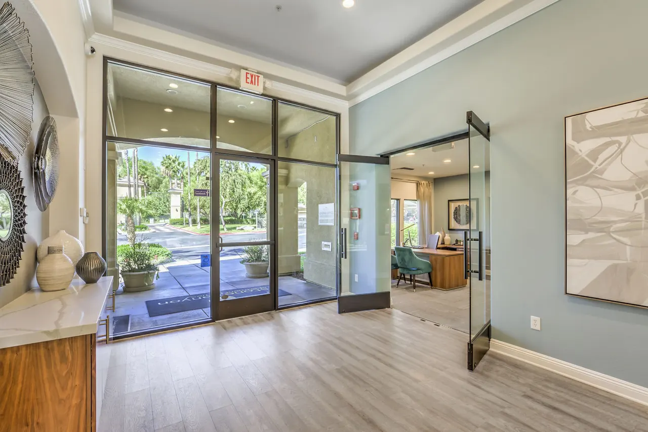 Stone Canyon Apartments