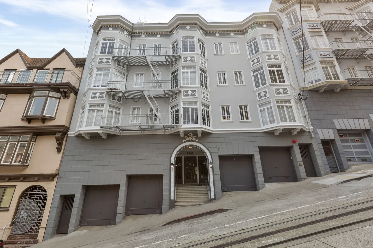 1265 Washington Apartments