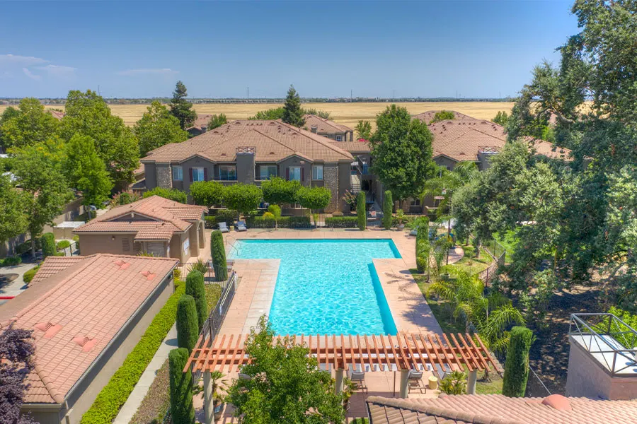 Stone Lake Apartments