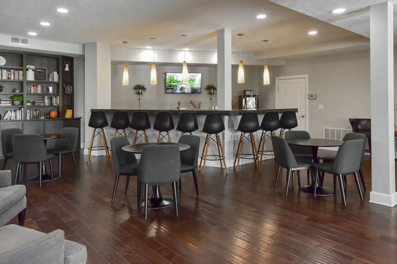 Kenyon Square Apartments