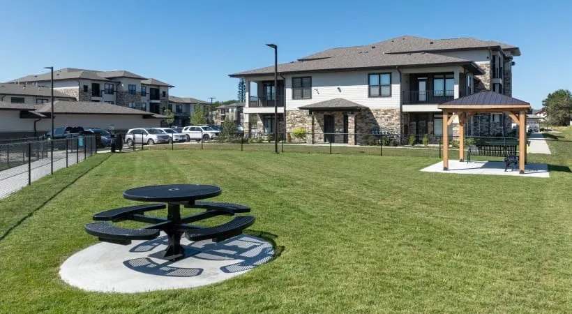 Water's Edge Apartments
