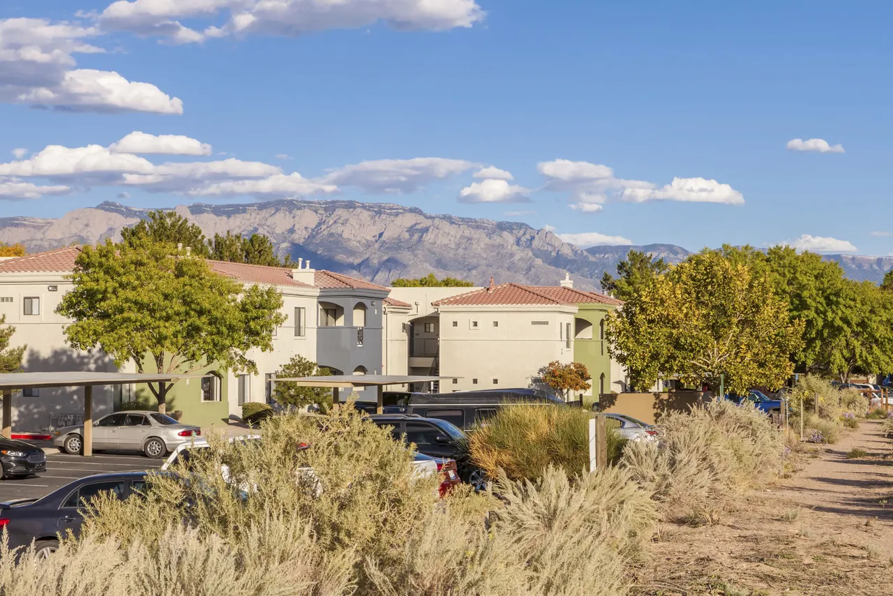 Ventana Canyon Apartments