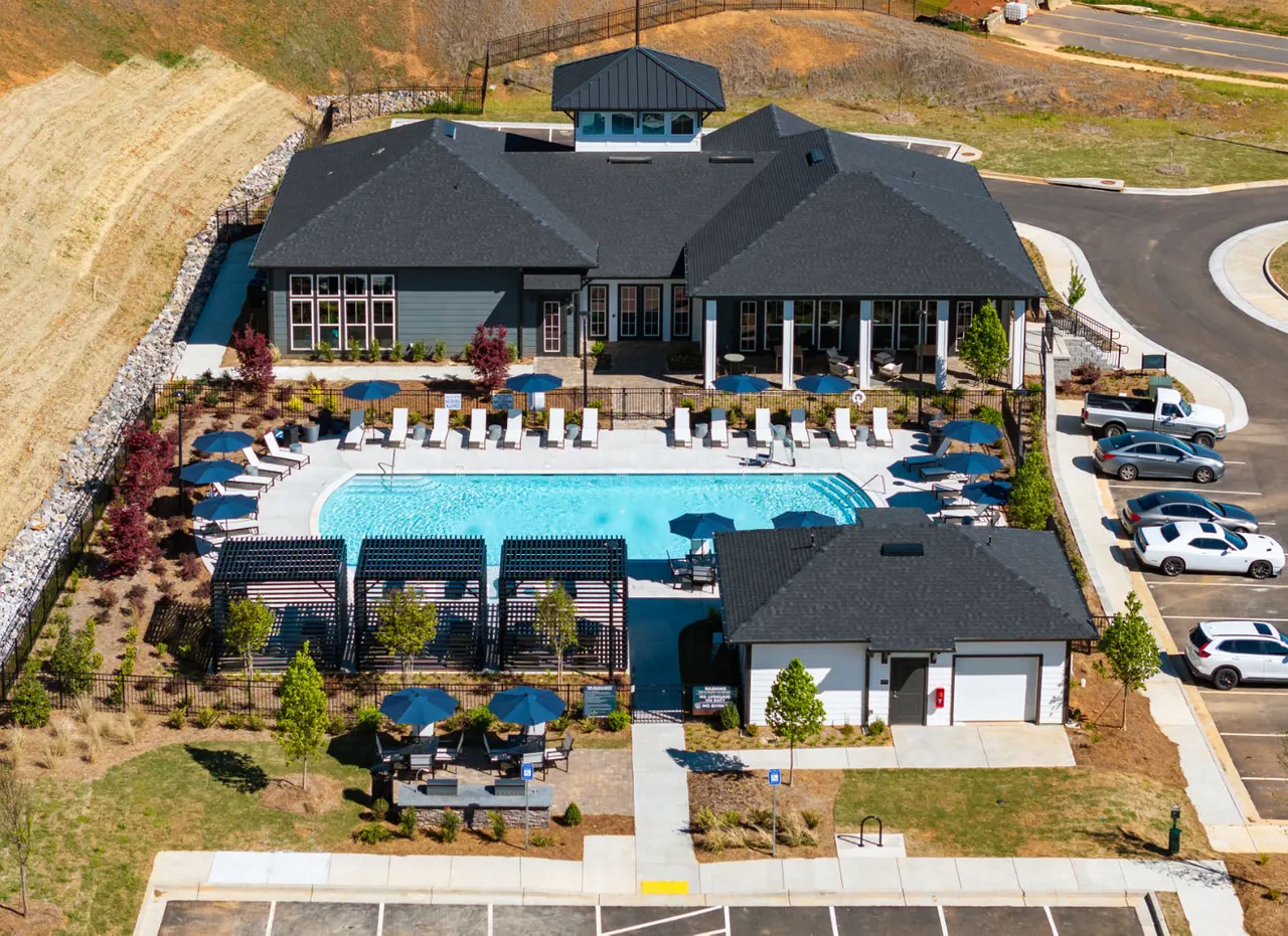 Advenir at Walker's Ridge Apartments