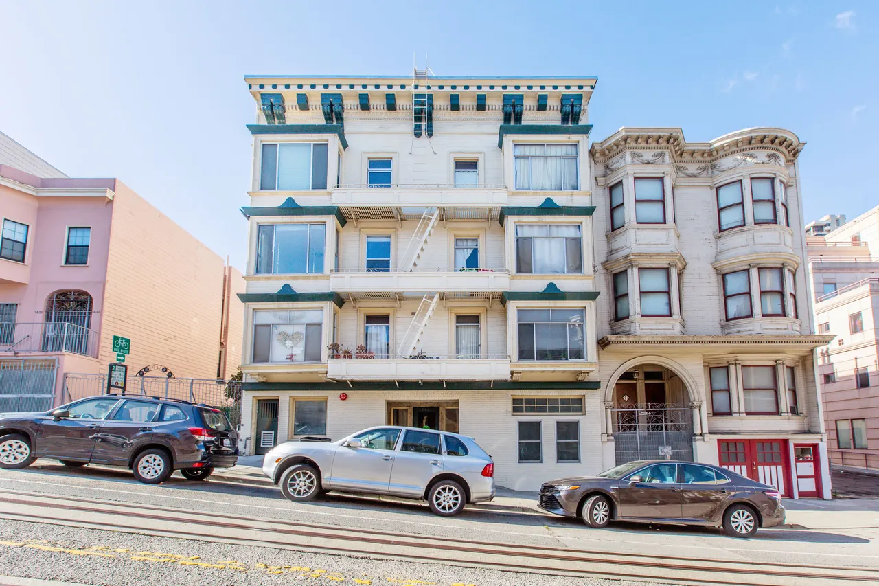 1445 Mason Apartments