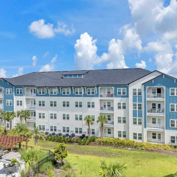 Trevesta Place Apartments