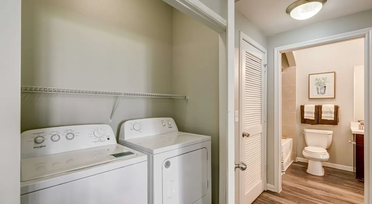 Yorktown Crossing Apartments