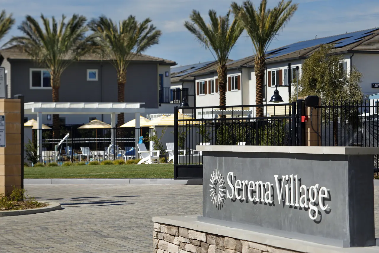 Serena Village
