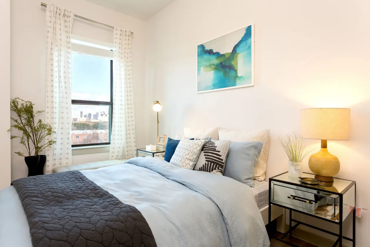 Azul Lakeshore Apartments