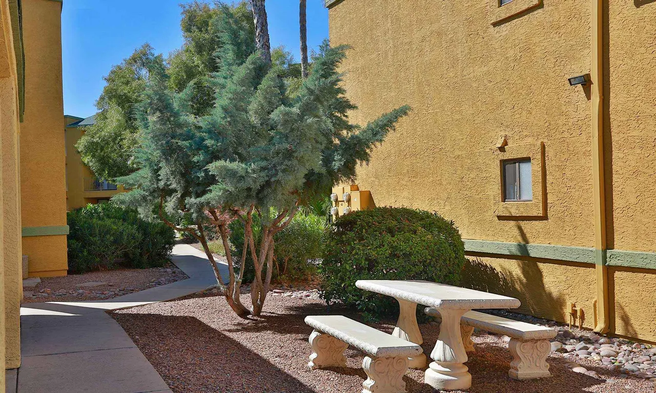 Silverado Apartments