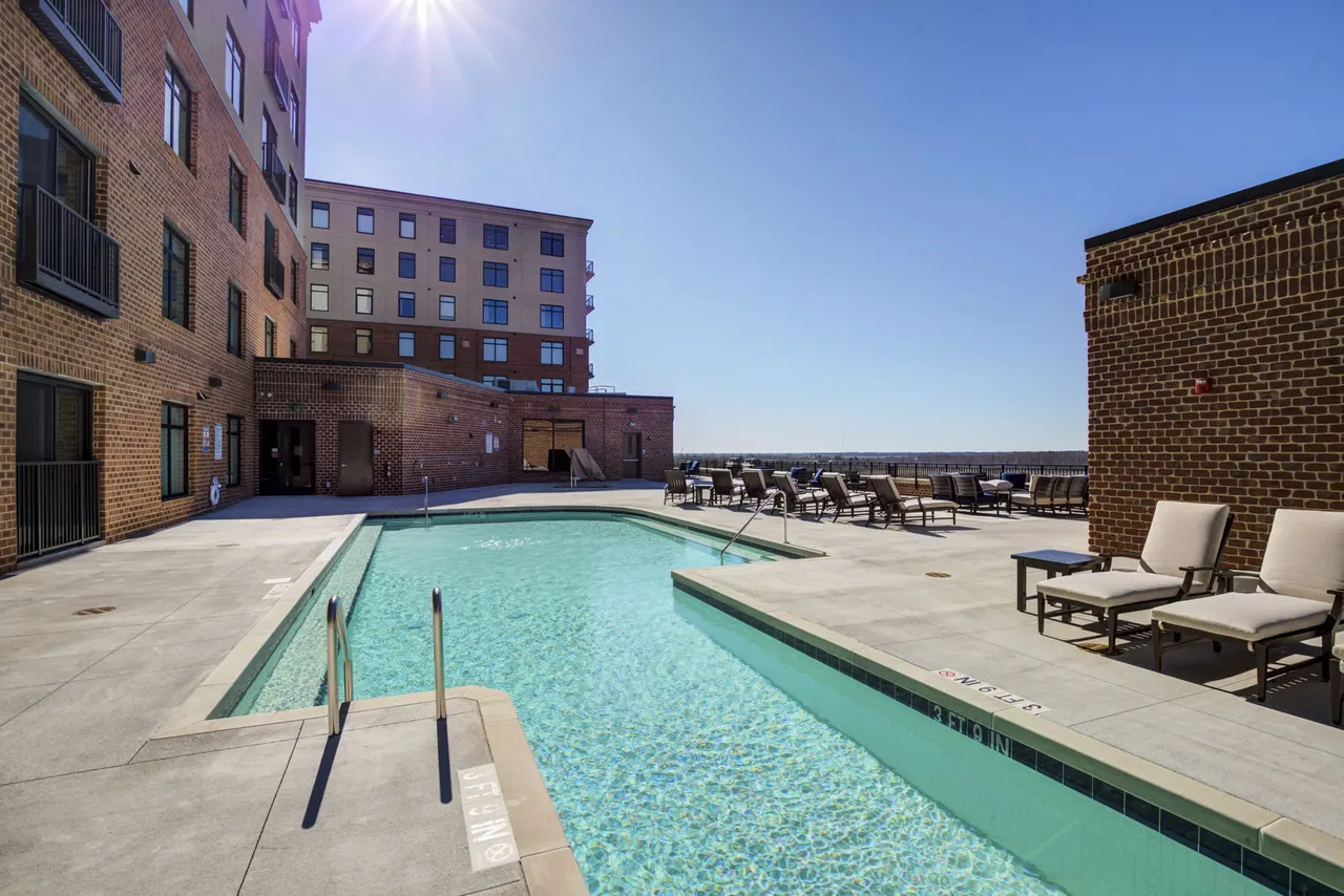 Overlook at River Place Apartments &amp; Condominiums