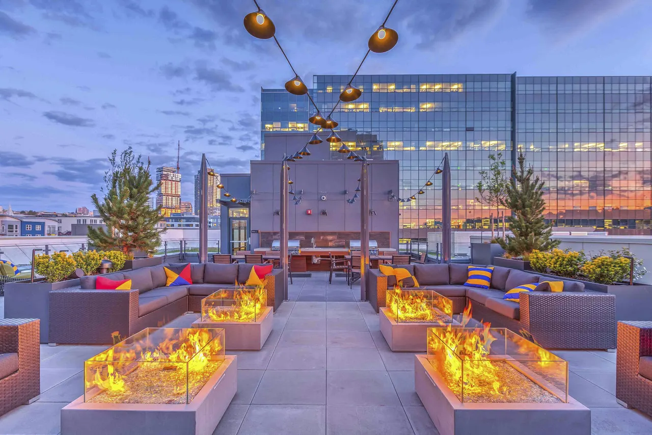 Lakeview Apartments