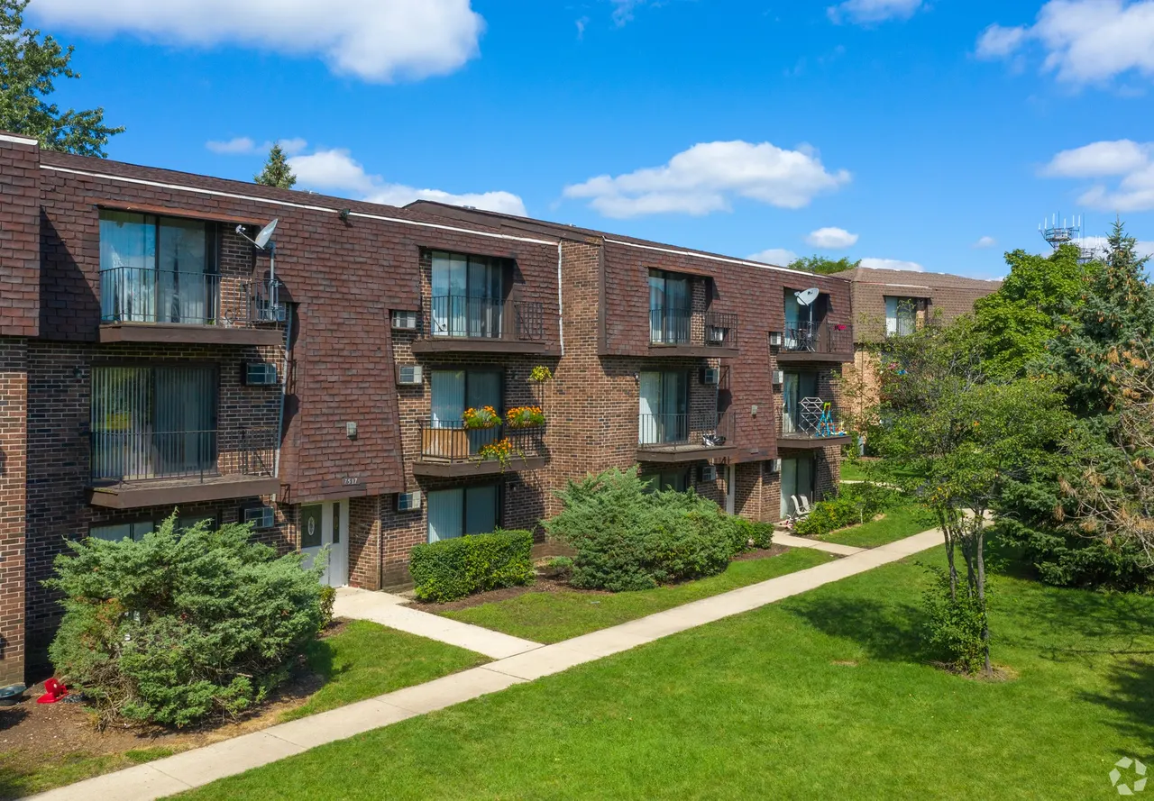 Dynasty Pointe Apartments
