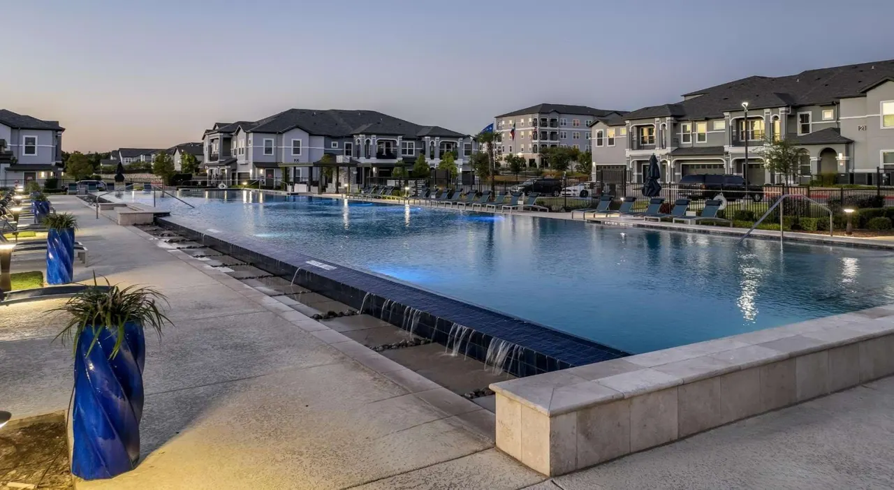 Reveal on the Lake Apartments