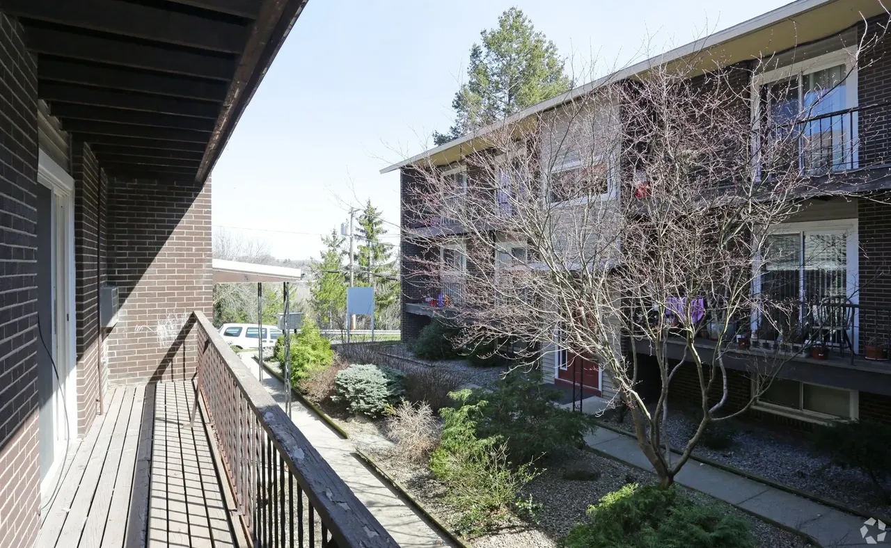 Griffiss Park Suites