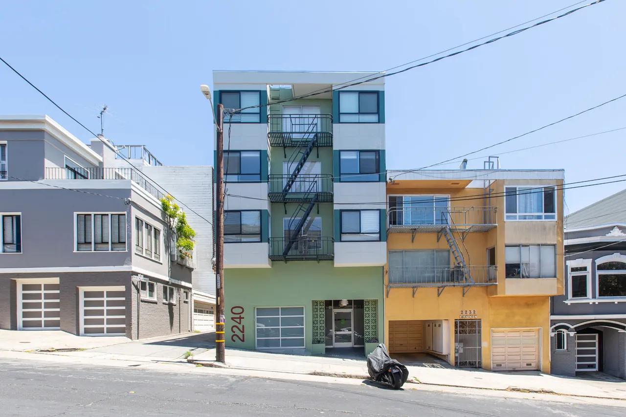 2240 Larkin Apartments