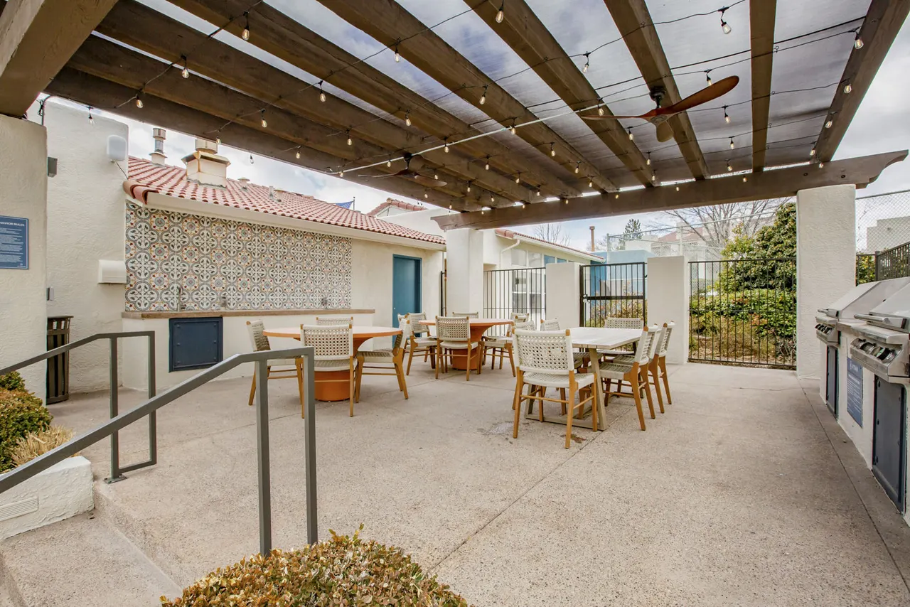 Sombra Del Oso Apartment Homes