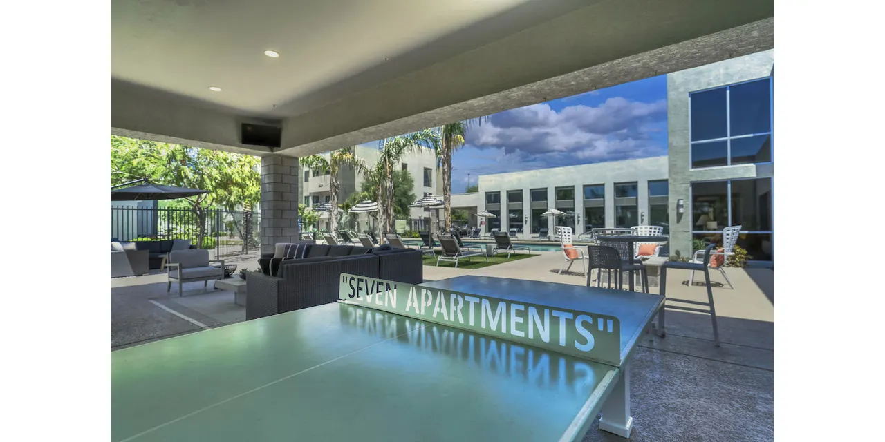 Seven Luxury Apartments