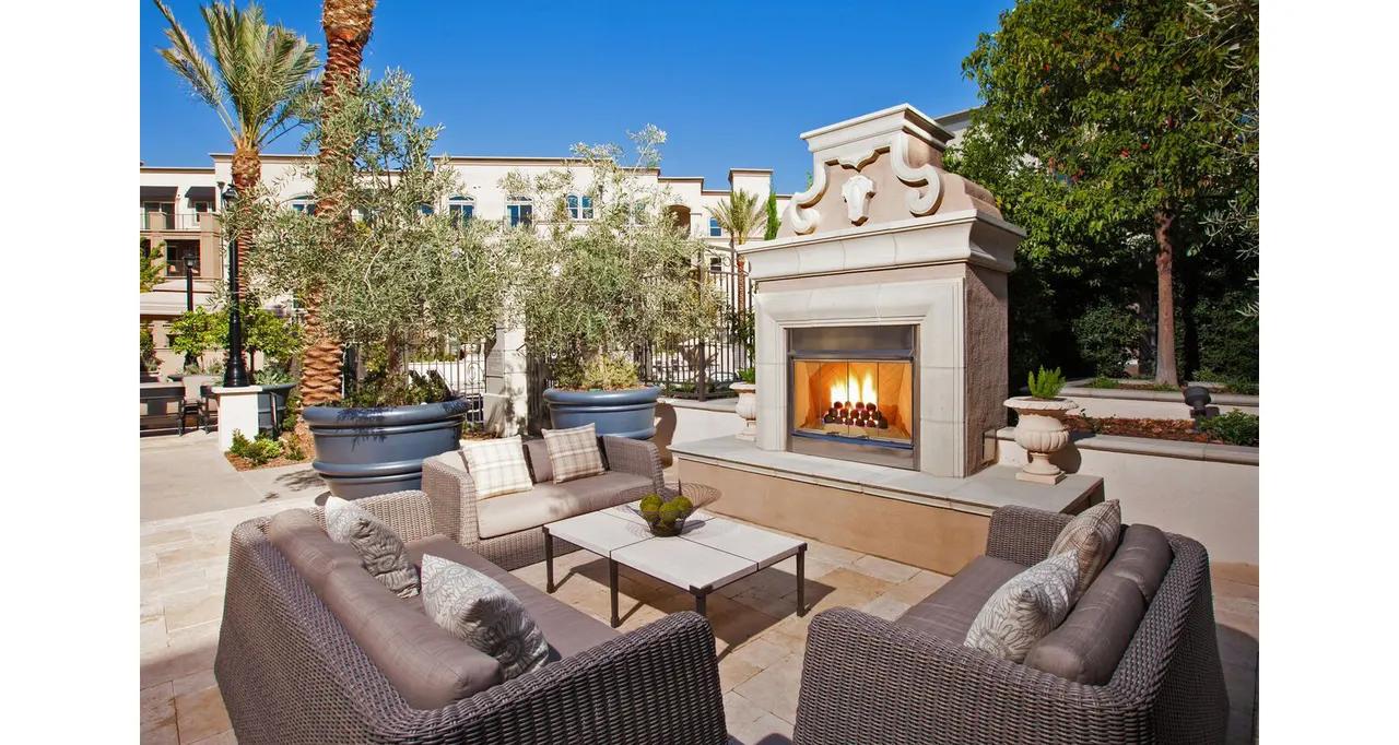 Carlyle Apartments