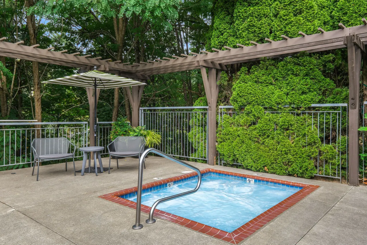 Parkridge Apartments