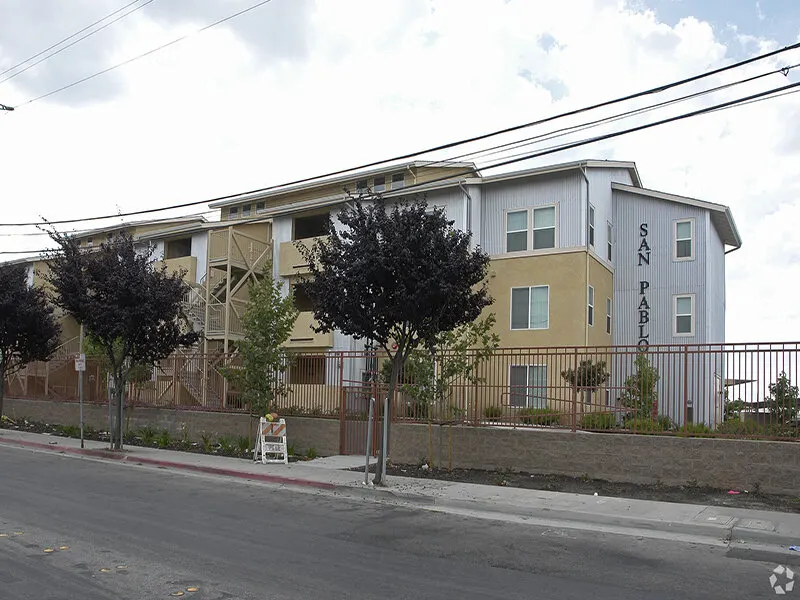 El Paseo Family Apartments