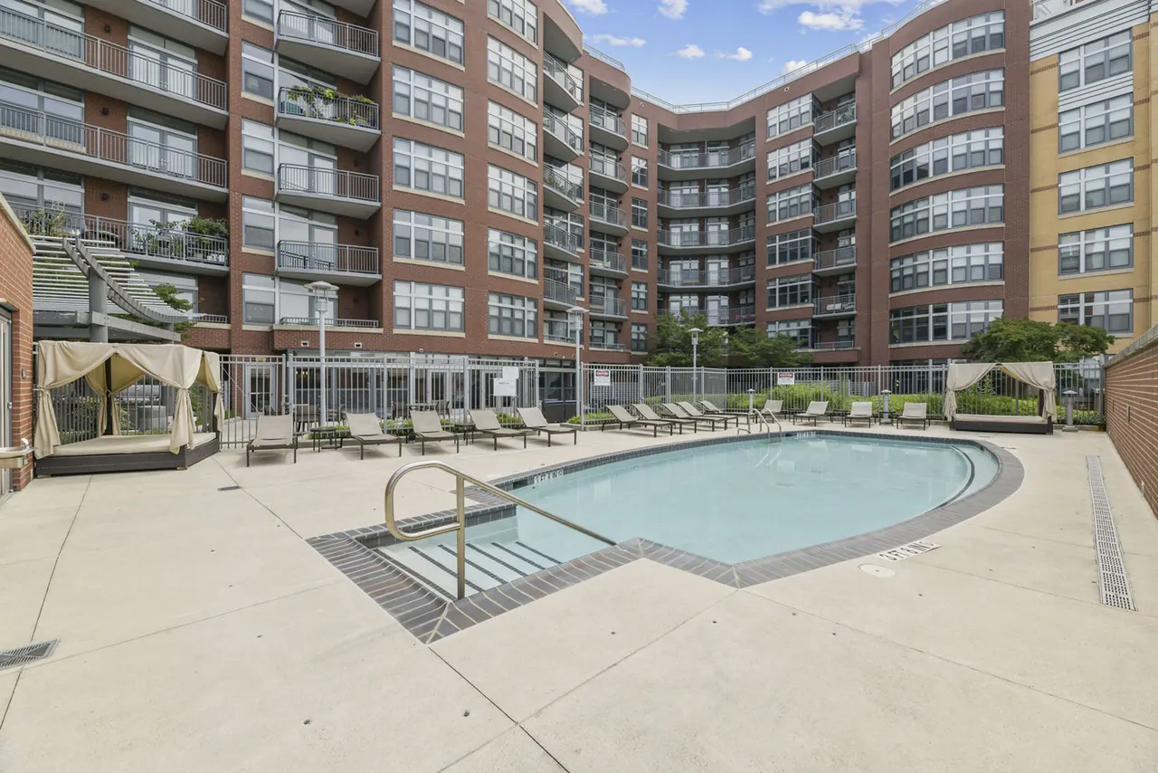 Avalon Columbia Pike