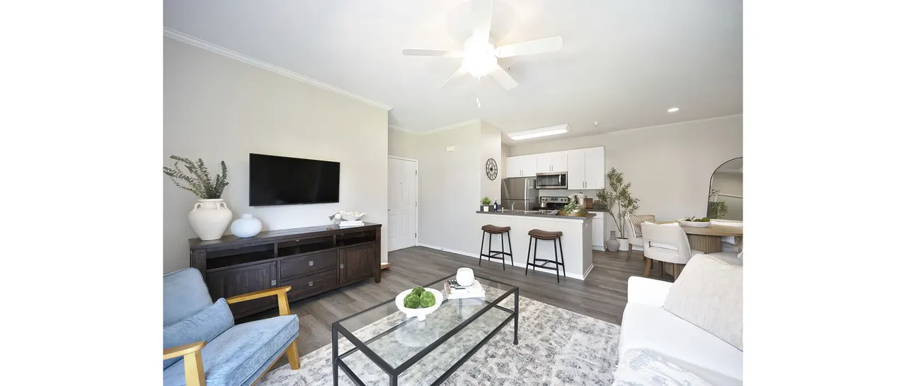 Delhaven Pointe Apartments