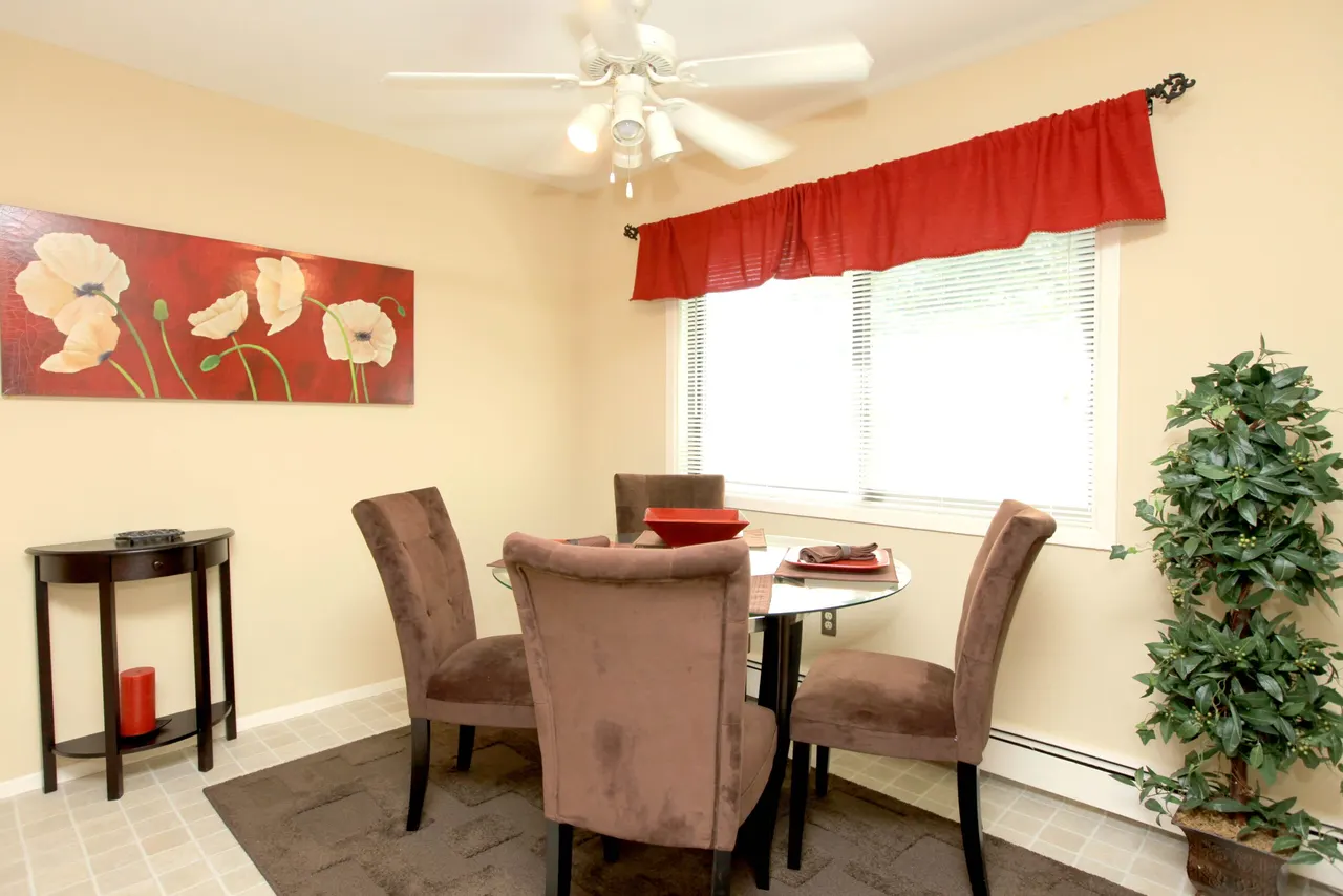 Chelsea Ridge Apartments