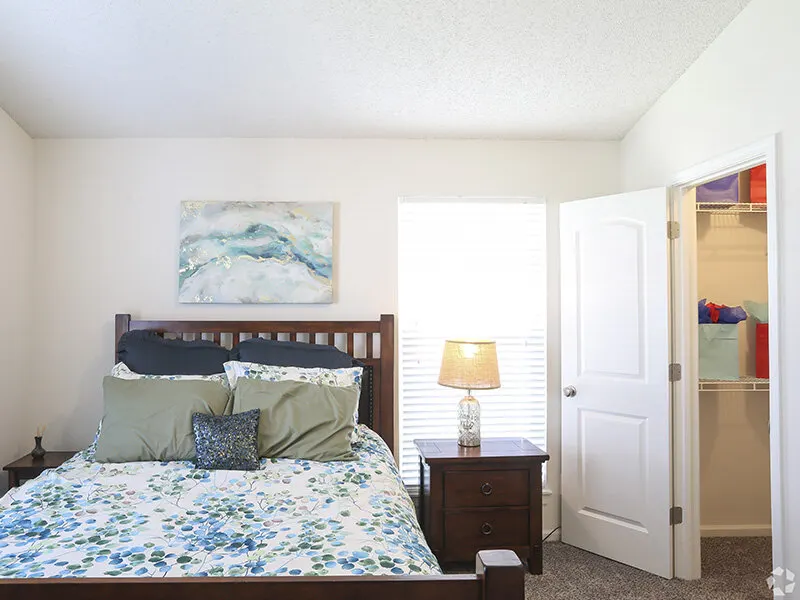 Pinegate Apartments