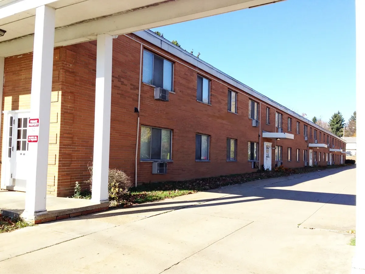 Smartland Parkwood Manor Apartments