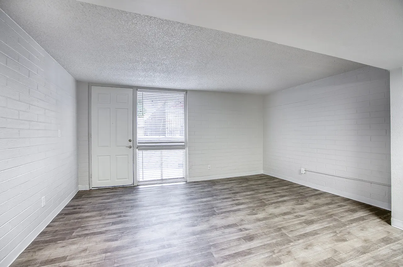 Mark at 87 Apartments