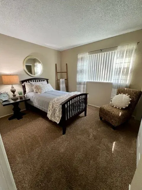 Summer Hills Apartments