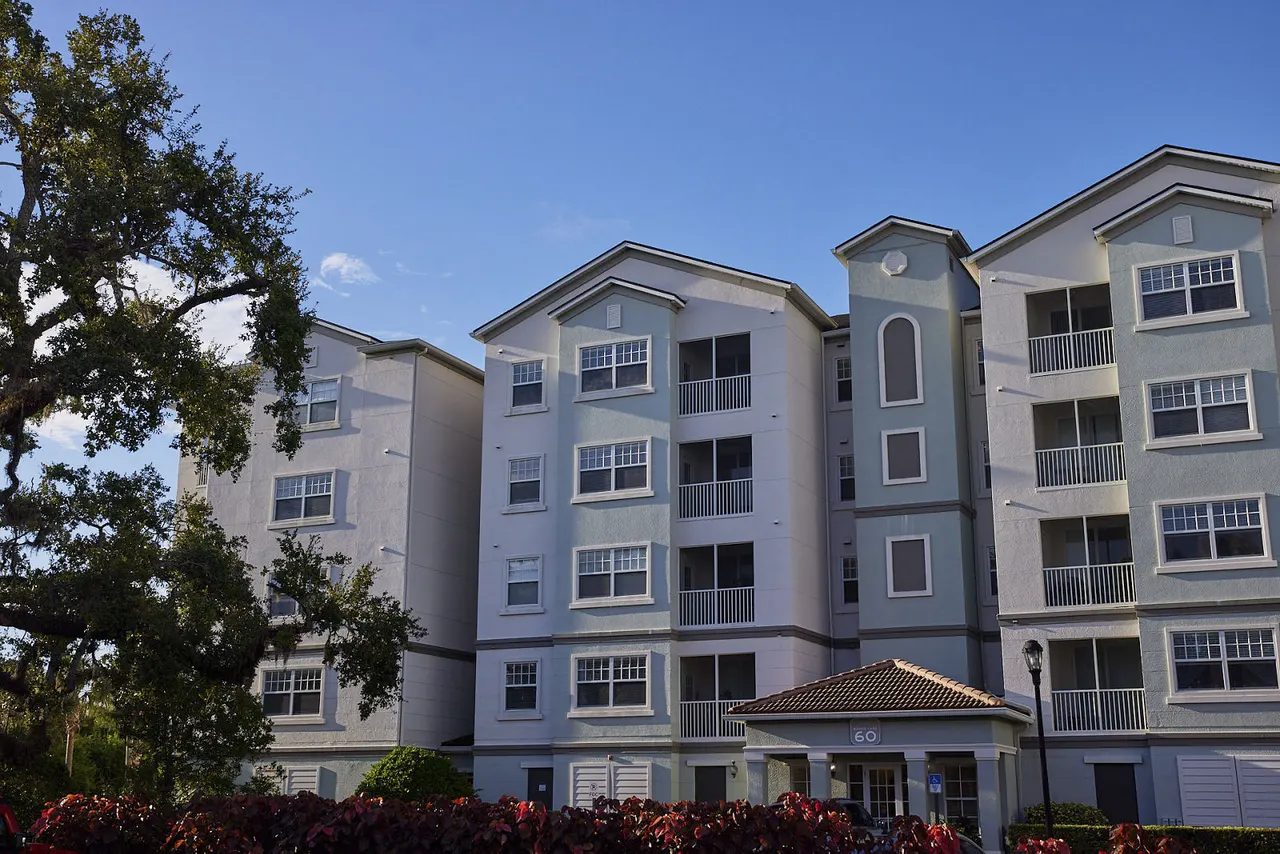 Overture Grand Oaks Apartments