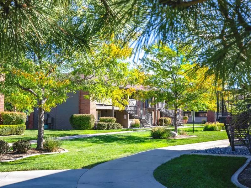 Thornhill Park Apartments