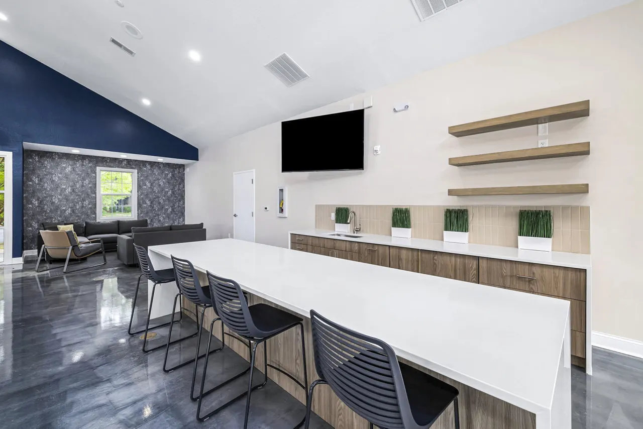 Wolf Creek Apartments