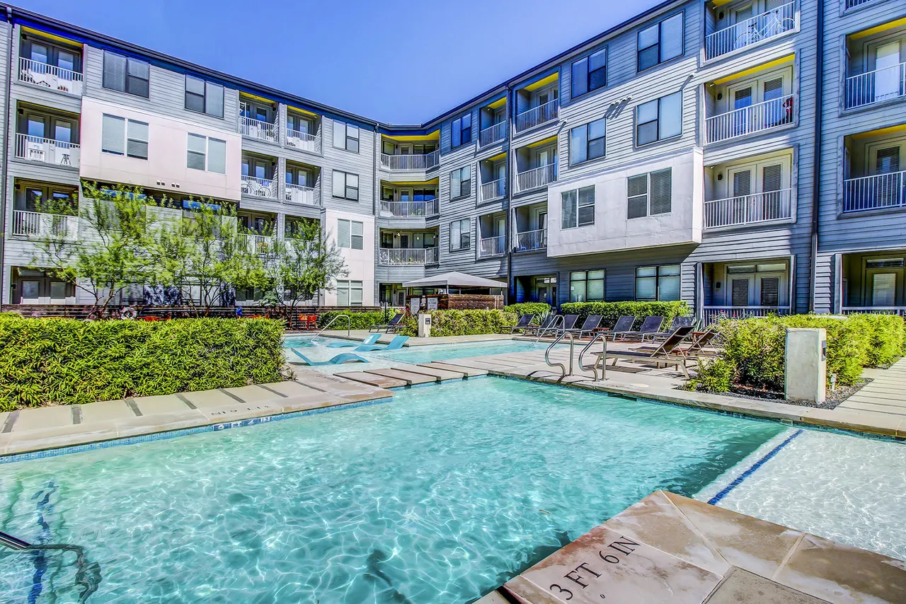 Elan East Apartments