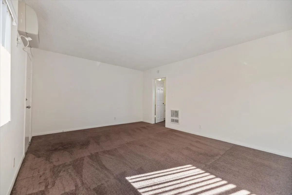 16405 Cornuta Apartments