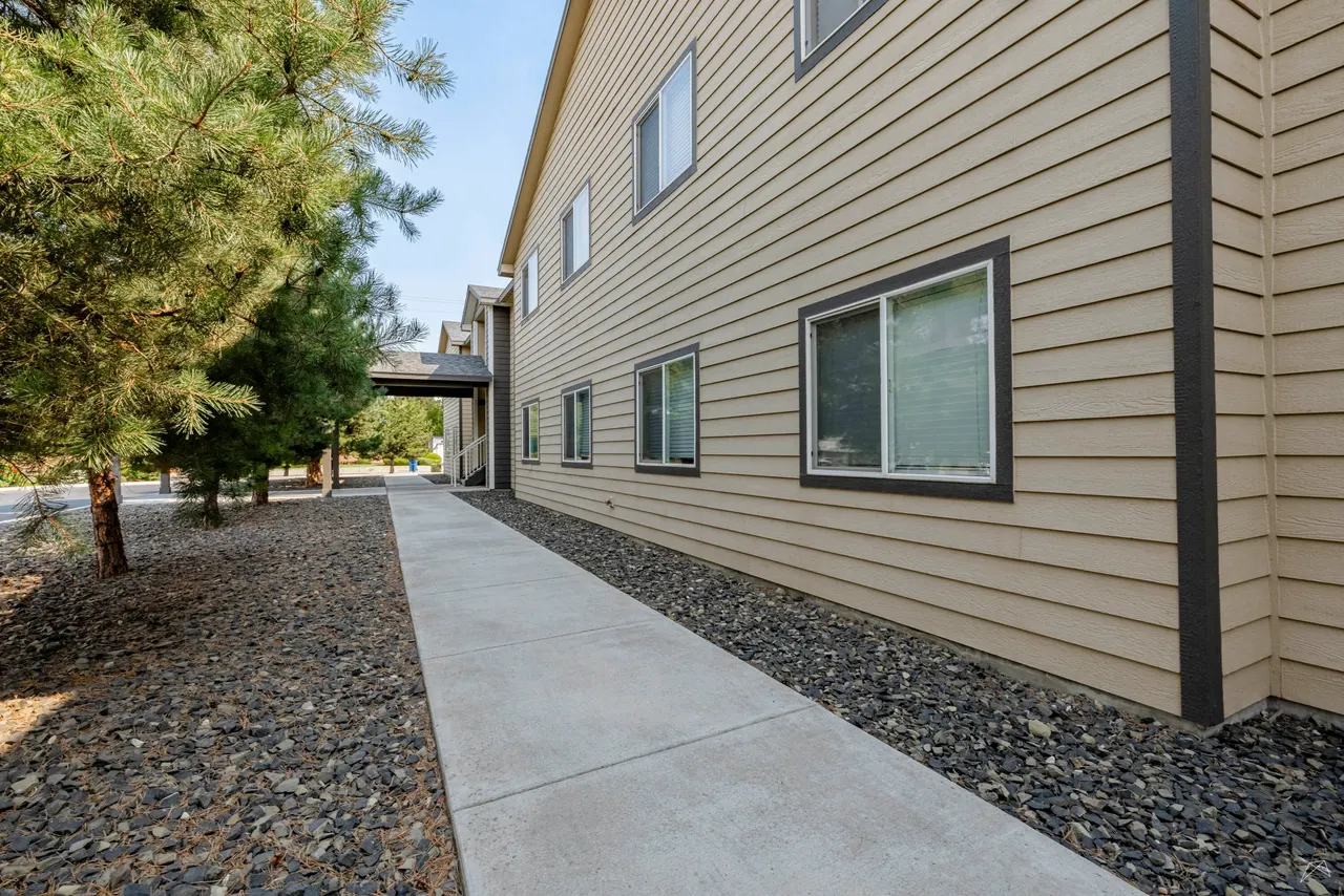 Pine Tree Park Apartments