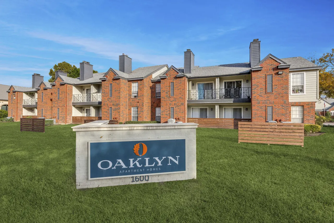 Oaklyn Apartments