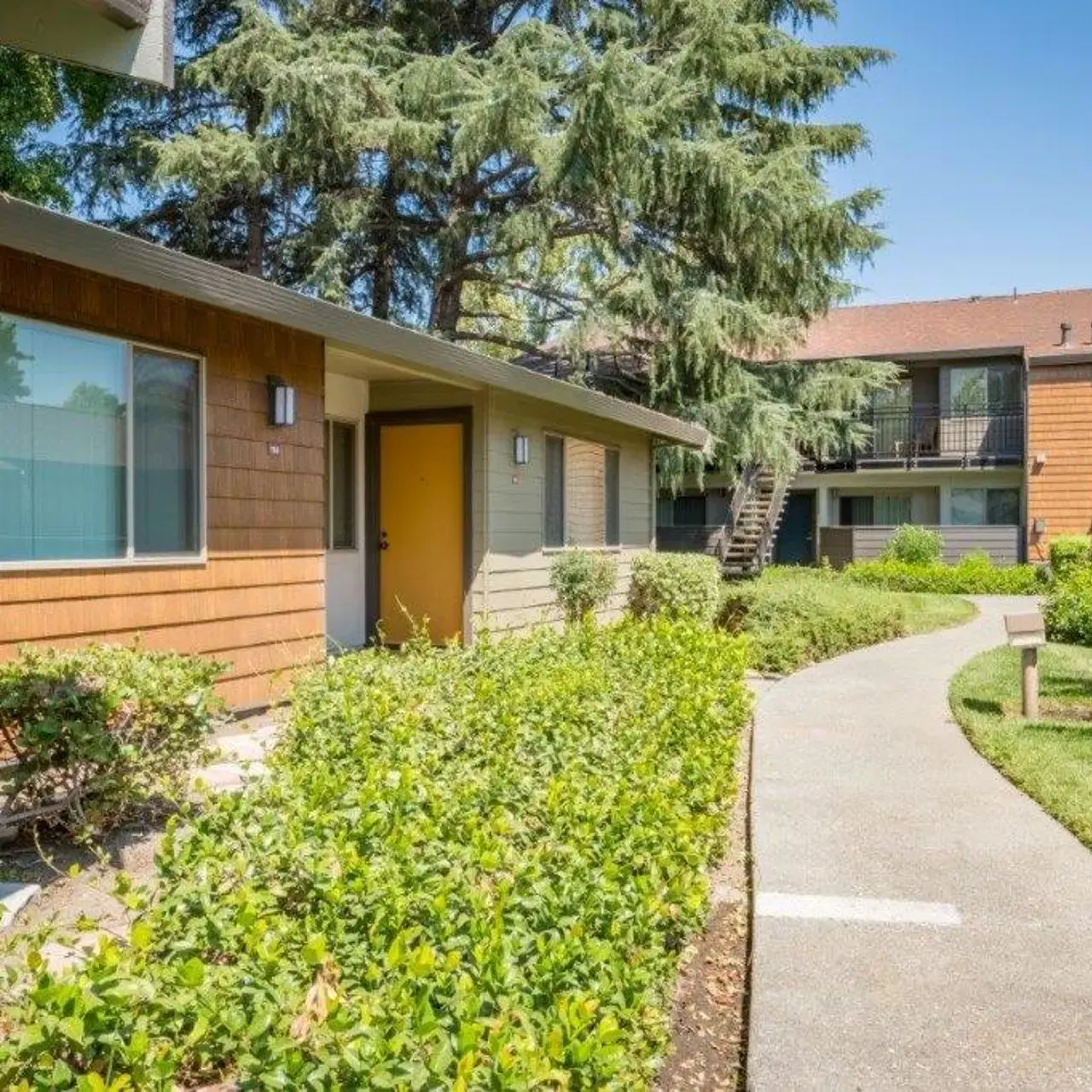 Woodcrest Apartments