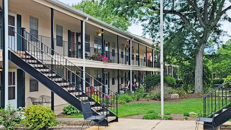 Lyn Village Apartments