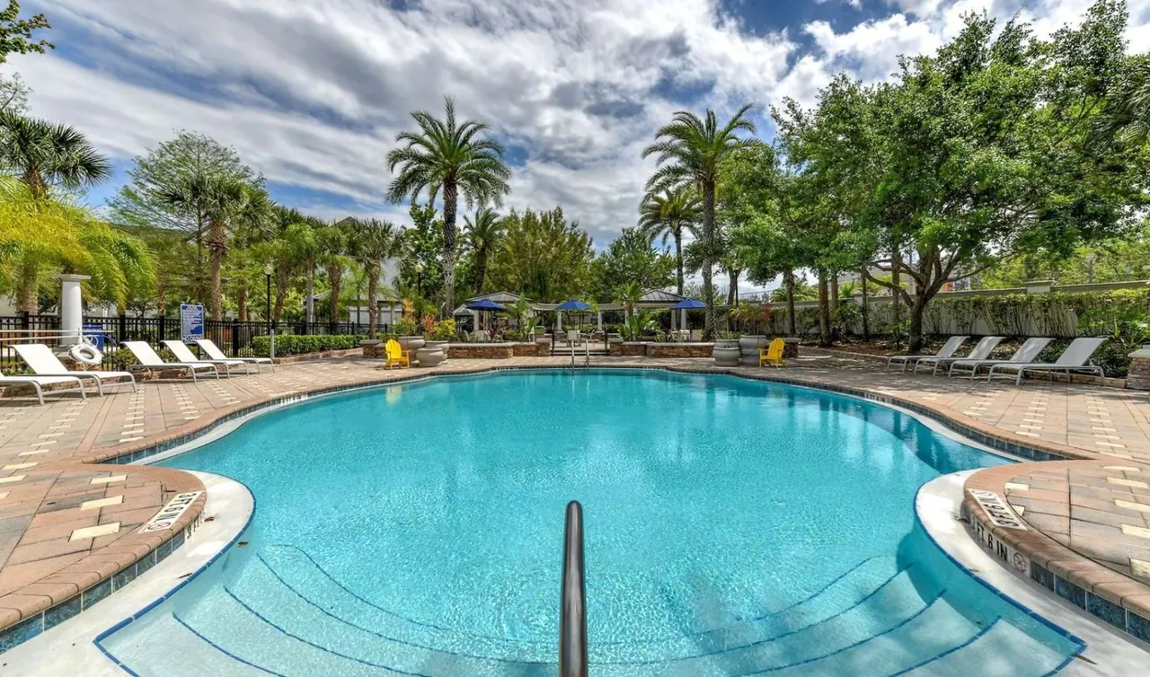 Grandewood Pointe