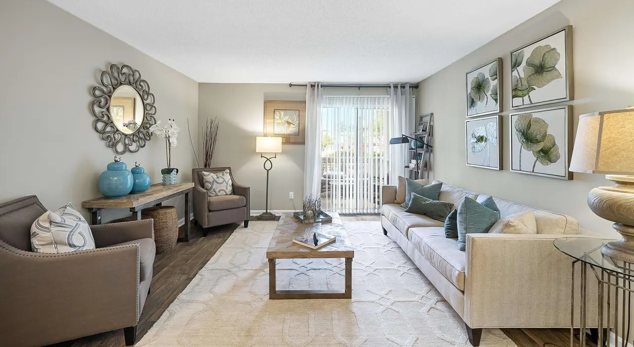 Spring House Apartments