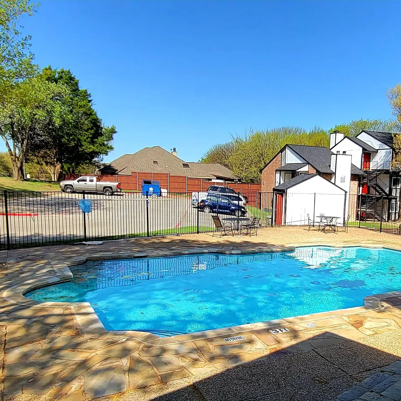 Lakeside Apartments