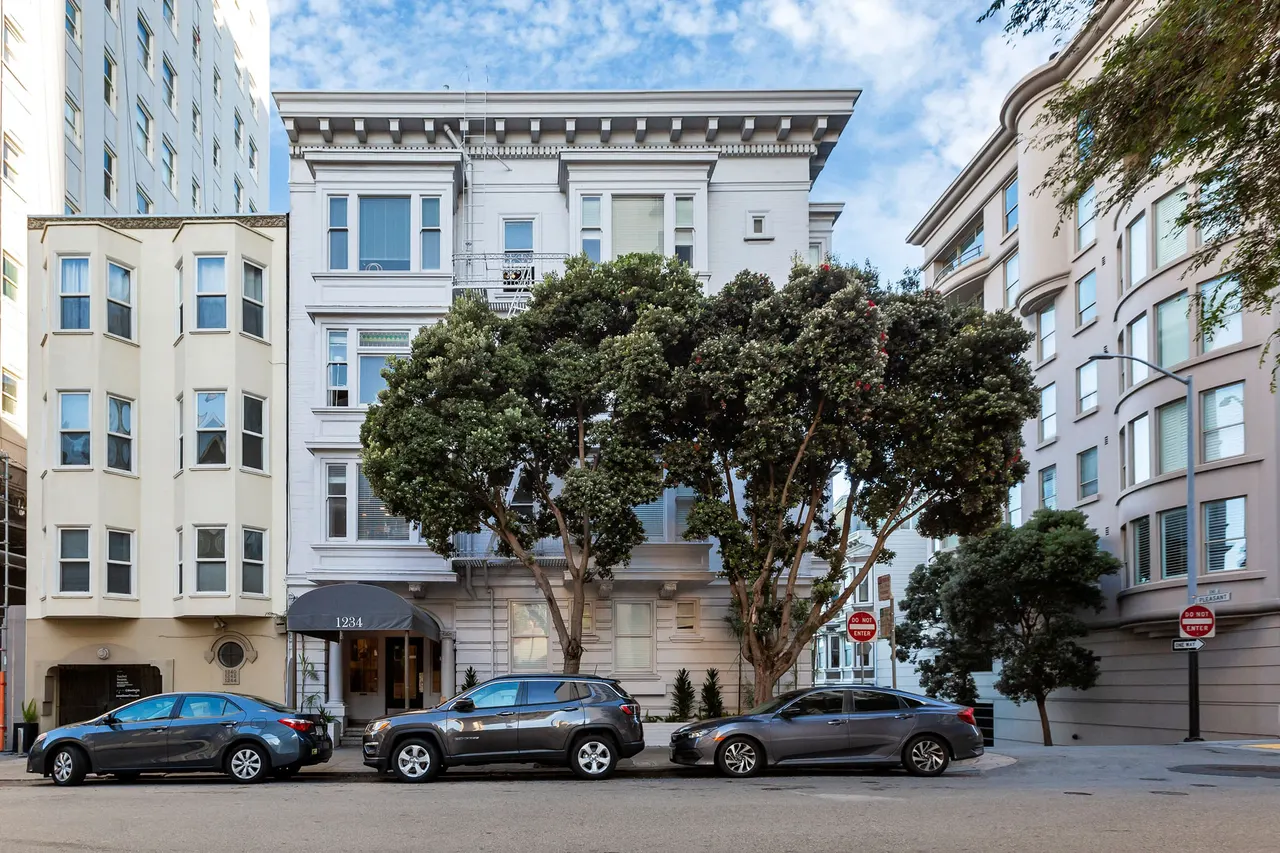 1234 Jones Apartments
