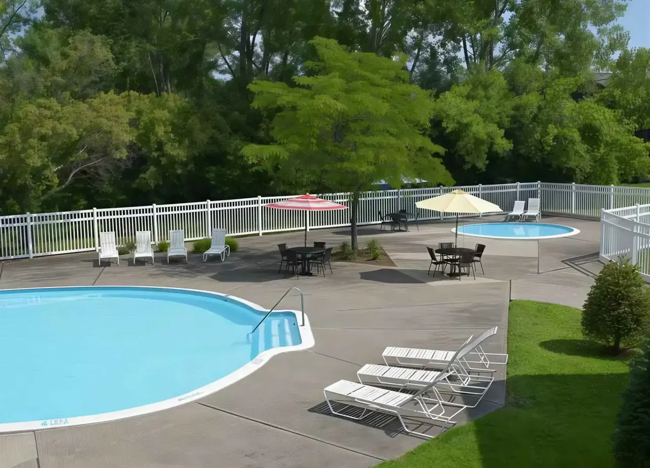 Clearview Farms Apartments & Townhouses