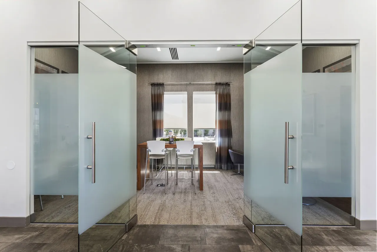 Solaire Apartments