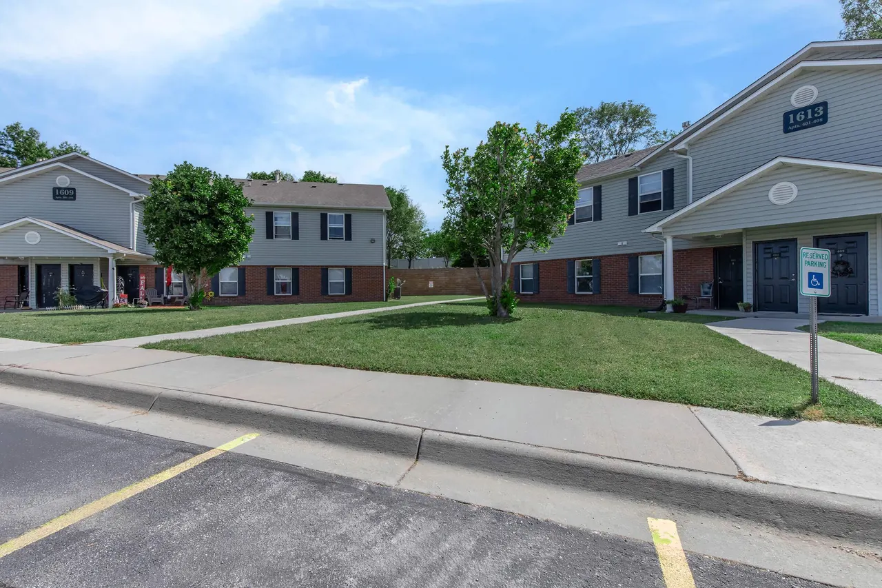 Village At Papillion