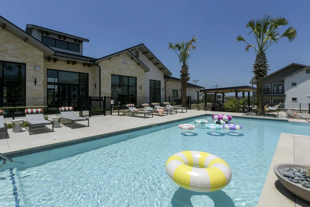 Park at Stone Oak Apartments
